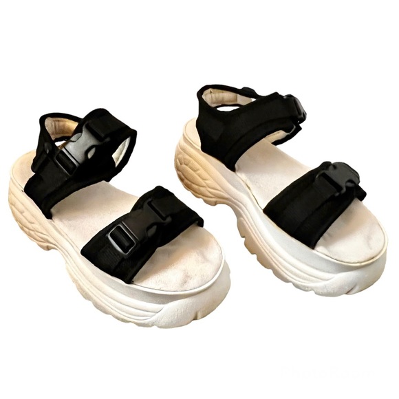 Urban Outfitters Sandals Platform Black White Velcro Strap Size 6 Chunky Y2K - Picture 3 of 10